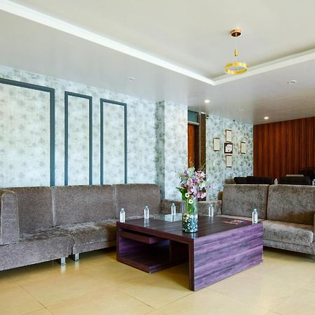 Hotel Lake View Grand Лакхнау Екстер'єр фото